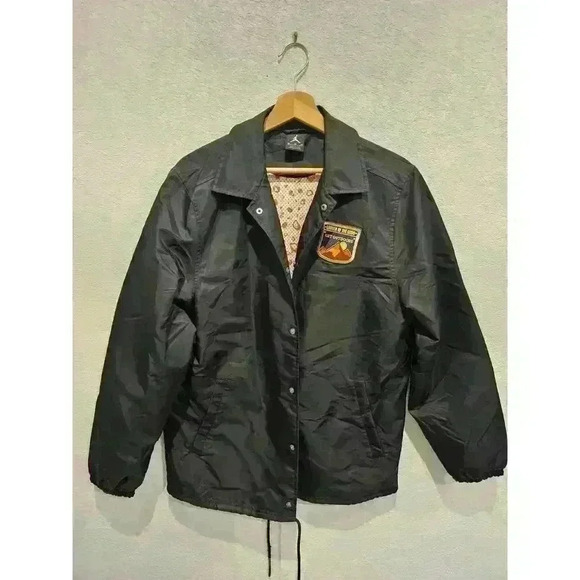 JORDAN Like Mike Gatorade Coaches Jacket sz M Medium Black Orange Retro - Picture 1 of 5